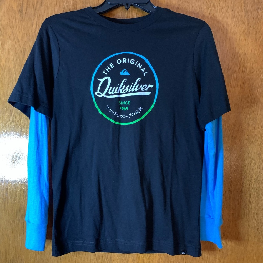 ♦️3 for $20.00 Quicksilver Long Sleeve. Boys
